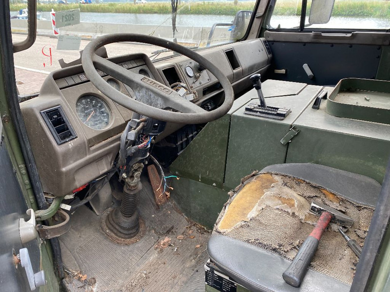 משאית תיבה Terberg F750 4x4: תמונה 16 משאית תיבה Terberg F750 4x4: תמונה 16