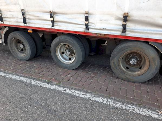 Tirsan RS - סמיטריילר עם וילונות צד: תמונה 3 Tirsan RS - סמיטריילר עם וילונות צד: תמונה 3