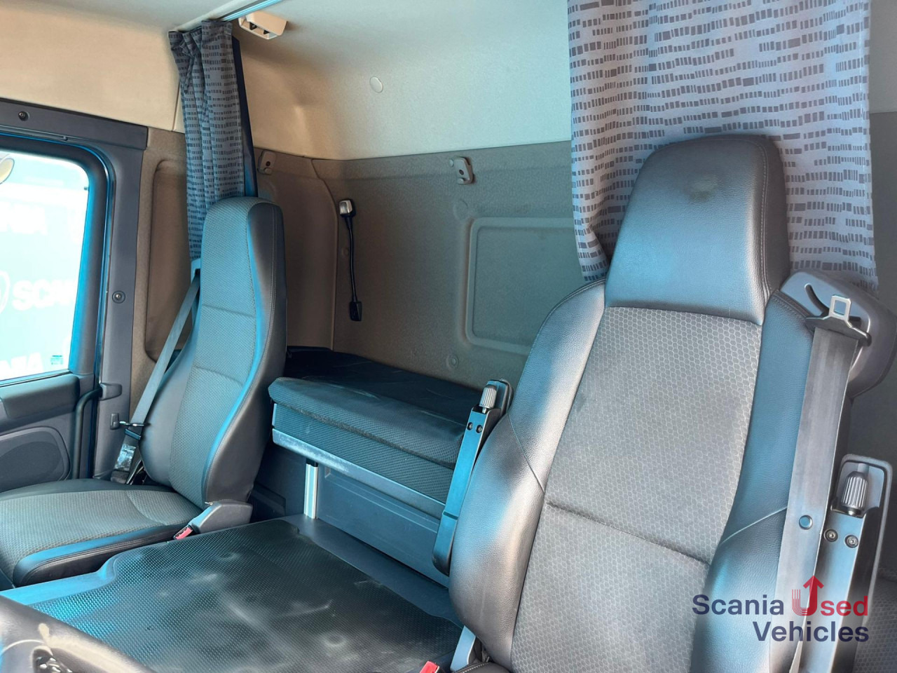 SCANIA P 250 DB4x2MNA AIRCO TAILLIFT 1.5T BOX 675X250X235 - משאית תיבה: תמונה 4 SCANIA P 250 DB4x2MNA AIRCO TAILLIFT 1.5T BOX 675X250X235 - משאית תיבה: תמונה 4
