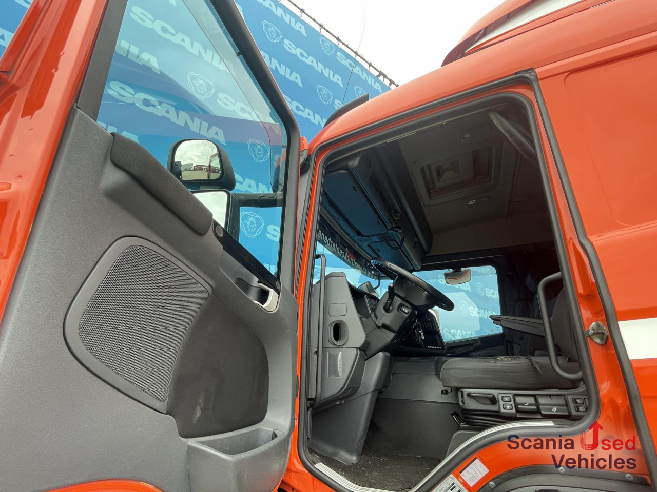 SCANIA P 370 LB4x2MNB RETARDER FULL AIR 705X245X235 - משאית תיבה: תמונה 3 SCANIA P 370 LB4x2MNB RETARDER FULL AIR 705X245X235 - משאית תיבה: תמונה 3
