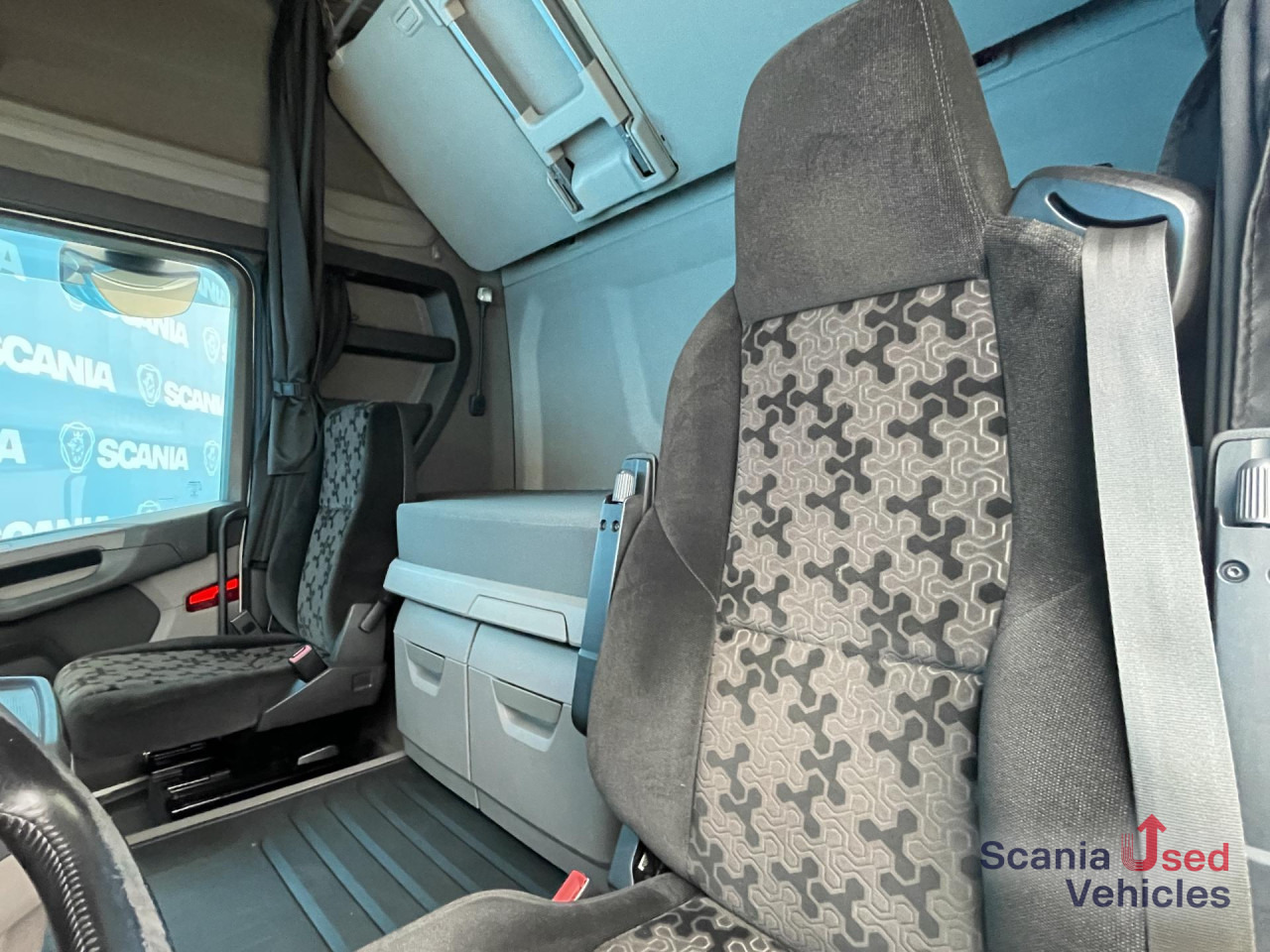 SCANIA R 450 A4x2NB DIFF-L RETARDER FULL AIR 8T HYDRO - יחידת טרקטור: תמונה 5 SCANIA R 450 A4x2NB DIFF-L RETARDER FULL AIR 8T HYDRO - יחידת טרקטור: תמונה 5