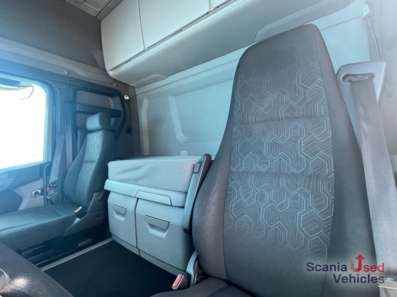 SCANIA R 450 A6x2/4NA RETARDER PARK AIRCO ADR-FL LED - יחידת טרקטור: תמונה 5 SCANIA R 450 A6x2/4NA RETARDER PARK AIRCO ADR-FL LED - יחידת טרקטור: תמונה 5