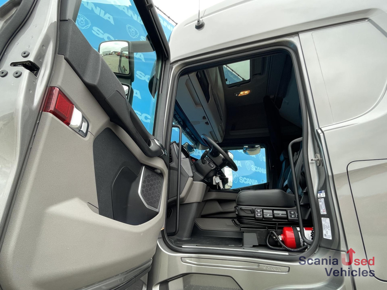 SCANIA R 460 A4x2EB MEGA RETARDER DIFF-L 48DKM SMART2 - יחידת טרקטור: תמונה 2 SCANIA R 460 A4x2EB MEGA RETARDER DIFF-L 48DKM SMART2 - יחידת טרקטור: תמונה 2