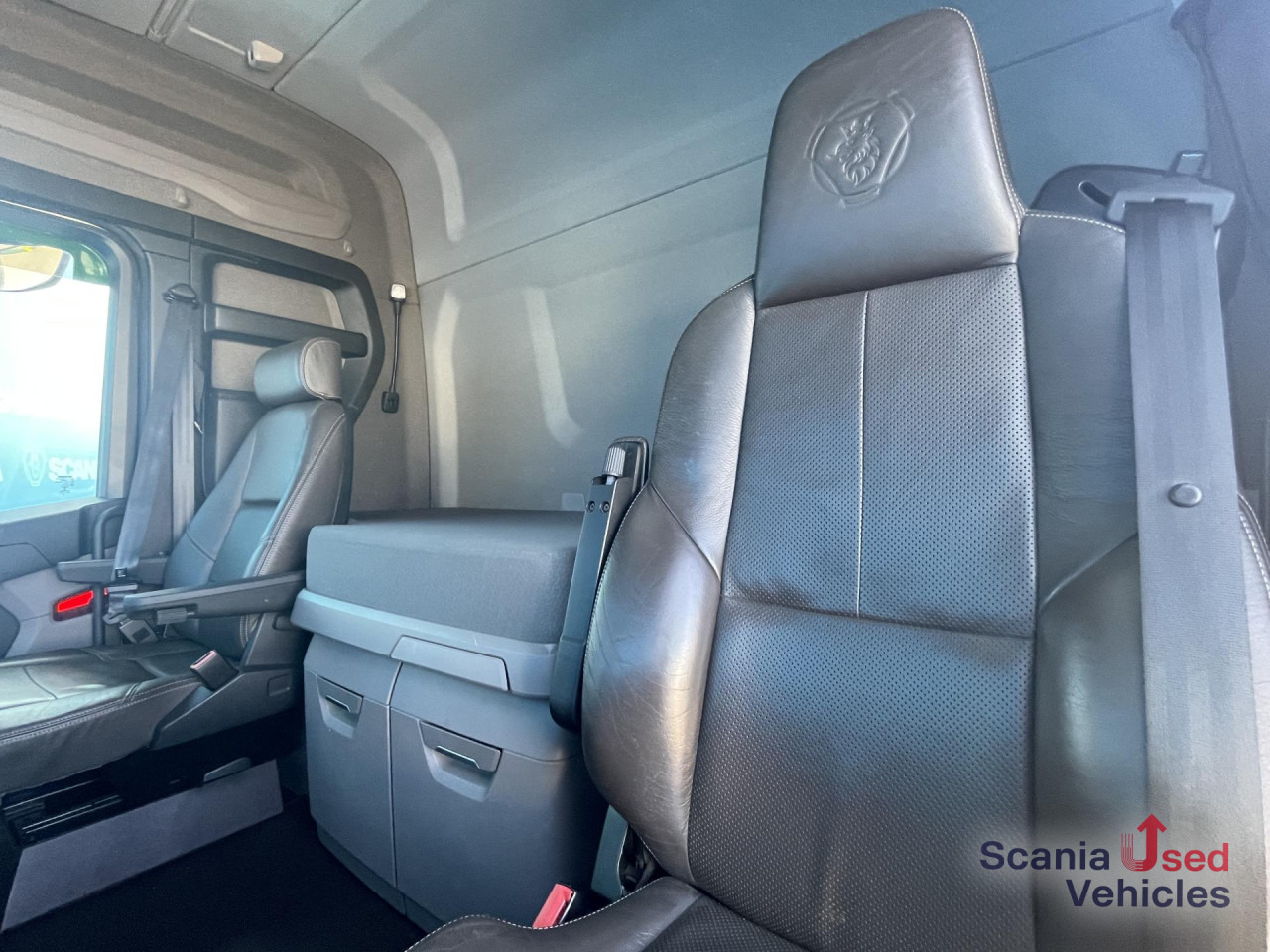 SCANIA S 410 A6x2/4LB RETARDER LED NAVI FULL AIR ACC - יחידת טרקטור: תמונה 4 SCANIA S 410 A6x2/4LB RETARDER LED NAVI FULL AIR ACC - יחידת טרקטור: תמונה 4