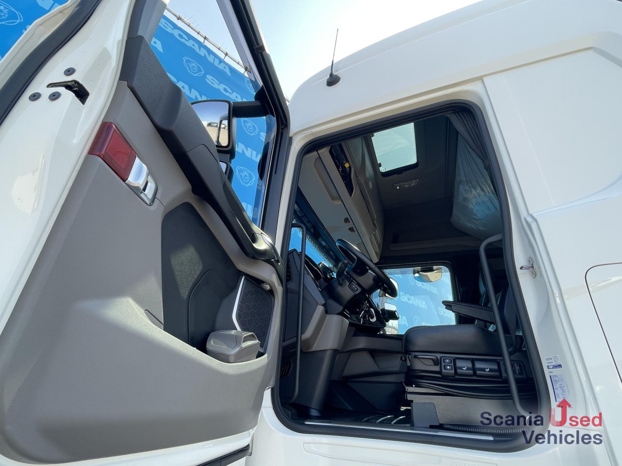 SCANIA S 500 A4x2NB RETARDER DIFF-L PARK AIRCO FULL AIR - יחידת טרקטור: תמונה 5 SCANIA S 500 A4x2NB RETARDER DIFF-L PARK AIRCO FULL AIR - יחידת טרקטור: תמונה 5
