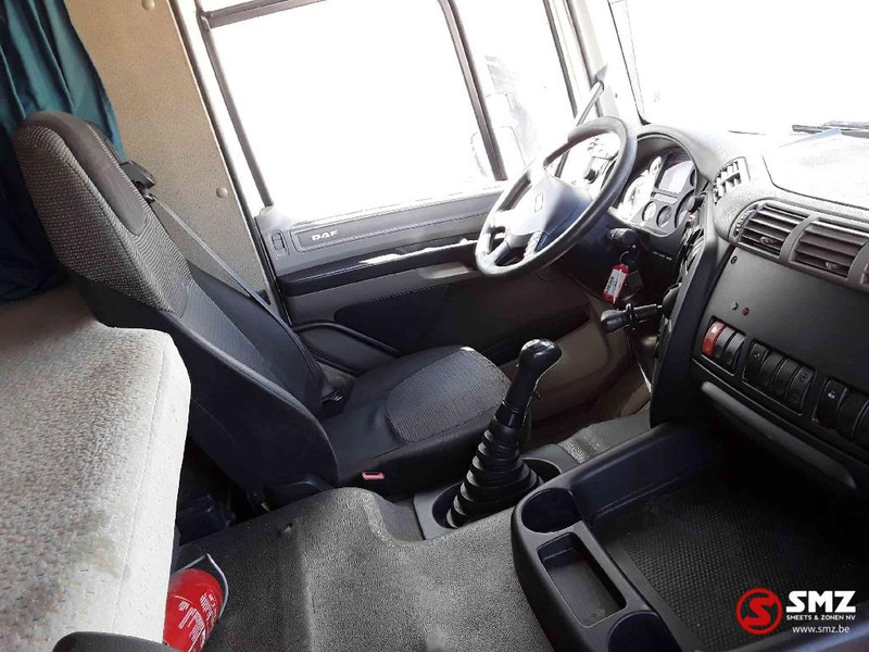 Interior photo 1: משאית עם שלדת תא DAF 75 CF 310 manual