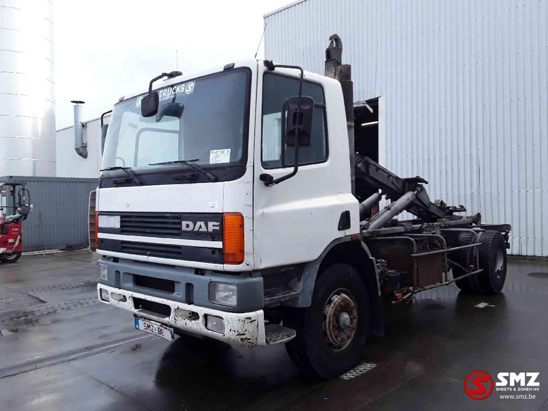 DAF CF 320 lames steel - מוביל מכולות/ משאית החלפת גוף: תמונה 3 DAF CF 320 lames steel - מוביל מכולות/ משאית החלפת גוף: תמונה 3