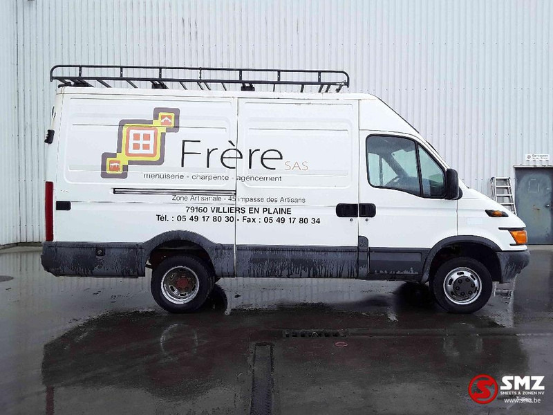 Iveco Daily 35 S 13 - כלי רכב מסחרי עם לוח: תמונה 4 Iveco Daily 35 S 13 - כלי רכב מסחרי עם לוח: תמונה 4