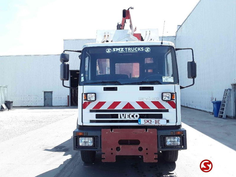 Iveco Eurocargo 150 E 18 120000km manual pump - מזהיר, משאית מנוף: תמונה 2 Iveco Eurocargo 150 E 18 120000km manual pump - מזהיר, משאית מנוף: תמונה 2