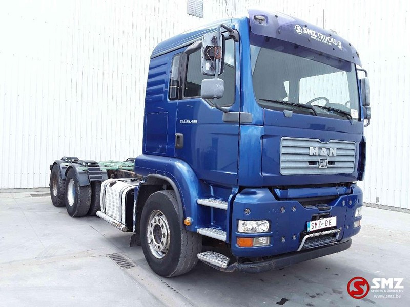 MAN TGA 26.480 6x4 manual - משאית עם שלדת תא: תמונה 1 MAN TGA 26.480 6x4 manual - משאית עם שלדת תא: תמונה 1
