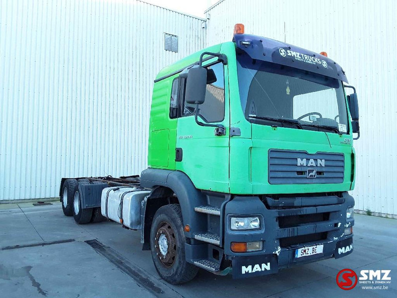 MAN TGA 33.430 problem boite/gearbox - משאית עם שלדת תא: תמונה 1 MAN TGA 33.430 problem boite/gearbox - משאית עם שלדת תא: תמונה 1