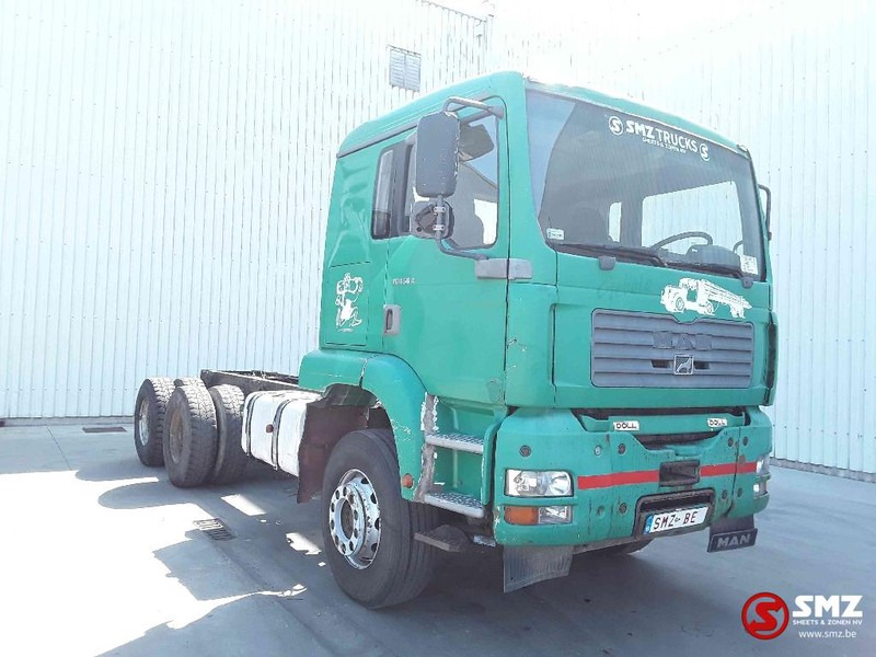 MAN TGA 460 6x4 manual/pump-gear - משאית עם שלדת תא: תמונה 1 MAN TGA 460 6x4 manual/pump-gear - משאית עם שלדת תא: תמונה 1