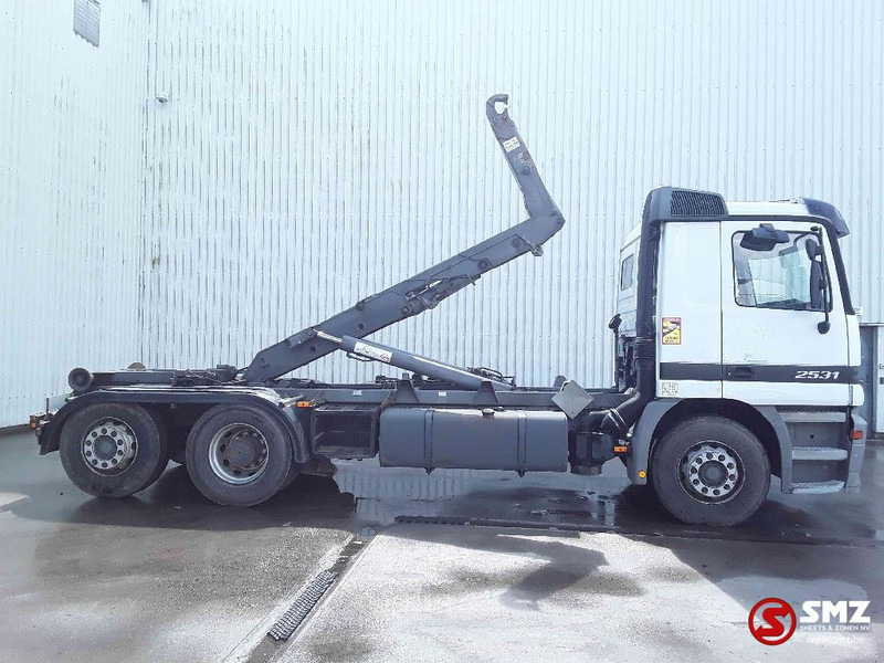 Mercedes-Benz Actros 2531 francais - מוביל מכולות/ משאית החלפת גוף: תמונה 4 Mercedes-Benz Actros 2531 francais - מוביל מכולות/ משאית החלפת גוף: תמונה 4