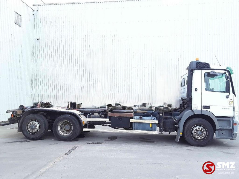 Mercedes-Benz Actros 2544 Eps Retarder - משאית עם שלדת תא: תמונה 4 Mercedes-Benz Actros 2544 Eps Retarder - משאית עם שלדת תא: תמונה 4