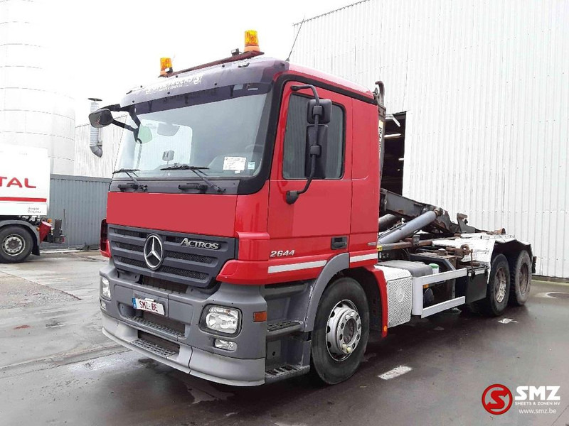 Mercedes-Benz Actros 2644 6x4 lames zps - מוביל מכולות/ משאית החלפת גוף: תמונה 3 Mercedes-Benz Actros 2644 6x4 lames zps - מוביל מכולות/ משאית החלפת גוף: תמונה 3