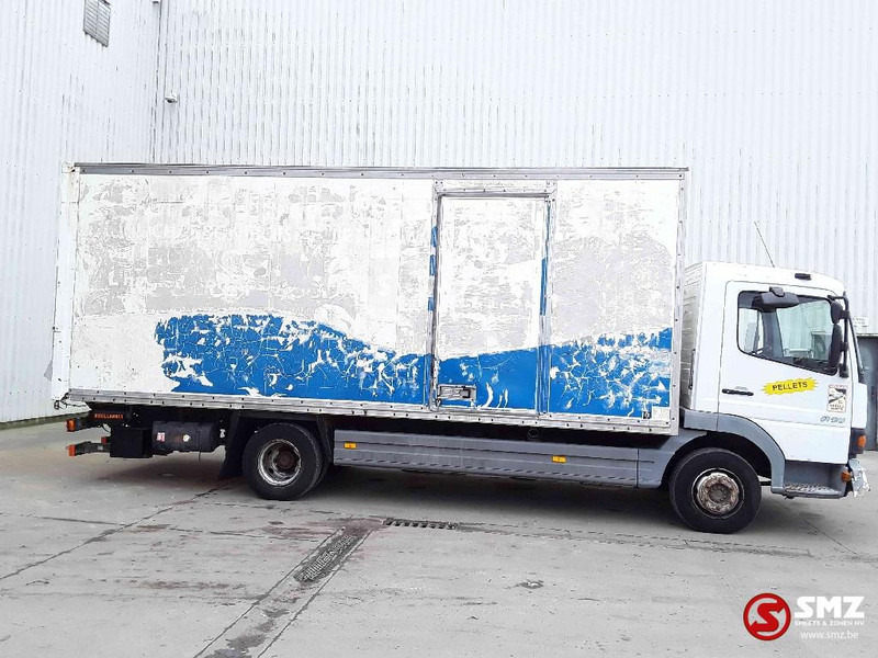 Mercedes-Benz Atego 818 - משאית תיבה: תמונה 4 Mercedes-Benz Atego 818 - משאית תיבה: תמונה 4