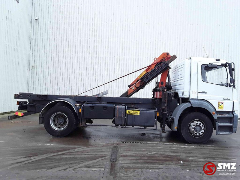 Mercedes-Benz Axor 1823 Palfinger pk4501 - משאית צד נופל/ שטוחה, משאית מנוף: תמונה 4 Mercedes-Benz Axor 1823 Palfinger pk4501 - משאית צד נופל/ שטוחה, משאית מנוף: תמונה 4