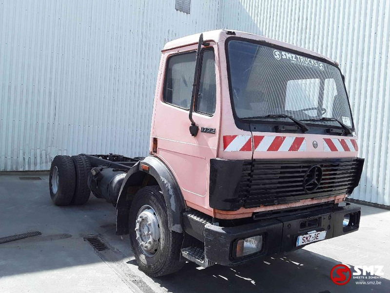 Mercedes-Benz SK 1722 lames steel - משאית עם שלדת תא: תמונה 1 Mercedes-Benz SK 1722 lames steel - משאית עם שלדת תא: תמונה 1