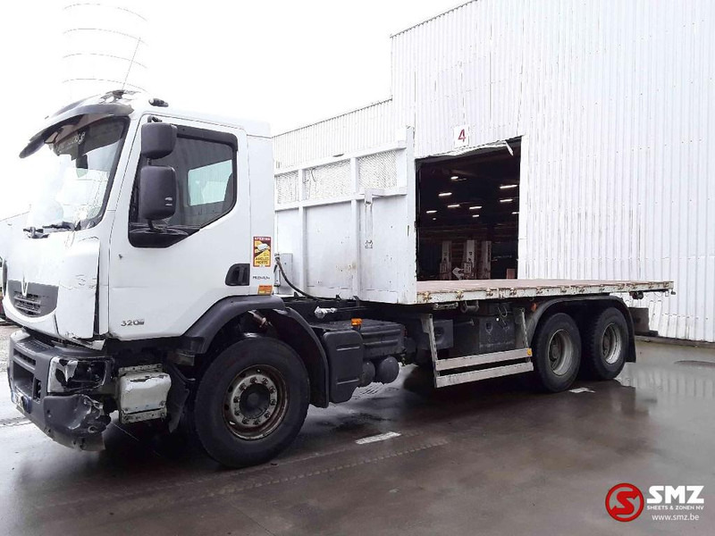 Renault Lander 320 accident / left side dammage - משאית צד נופל/ שטוחה: תמונה 5 Renault Lander 320 accident / left side dammage - משאית צד נופל/ שטוחה: תמונה 5