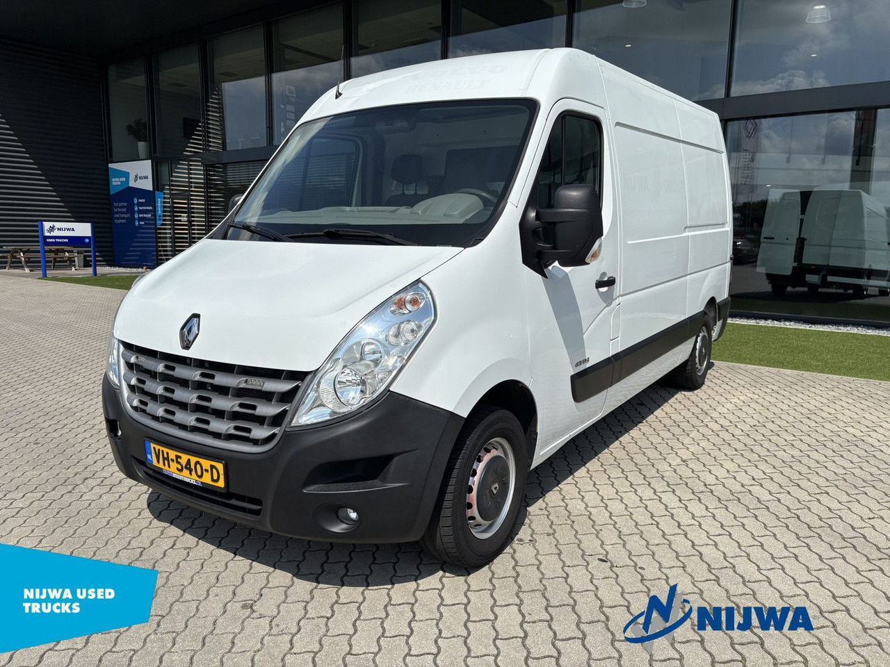 Renault Master T35 125 L2H2 Opstap + Airco Kasten - כלי רכב מסחרי עם לוח: תמונה 1 Renault Master T35 125 L2H2 Opstap + Airco Kasten - כלי רכב מסחרי עם לוח: תמונה 1