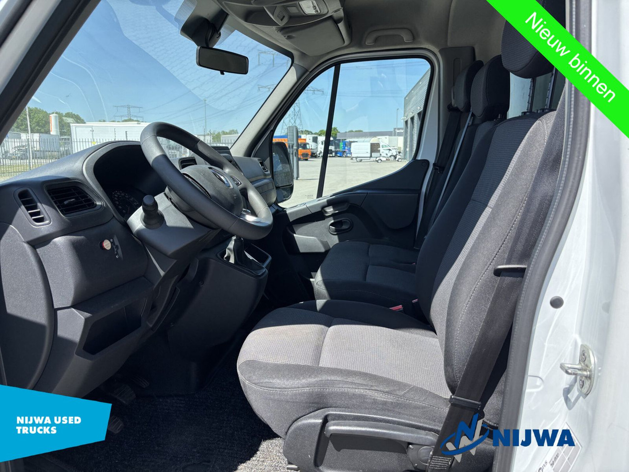 Renault Master T35 145 Laadklep + Airco - משאית עם שלדת תא: תמונה 5 Renault Master T35 145 Laadklep + Airco - משאית עם שלדת תא: תמונה 5