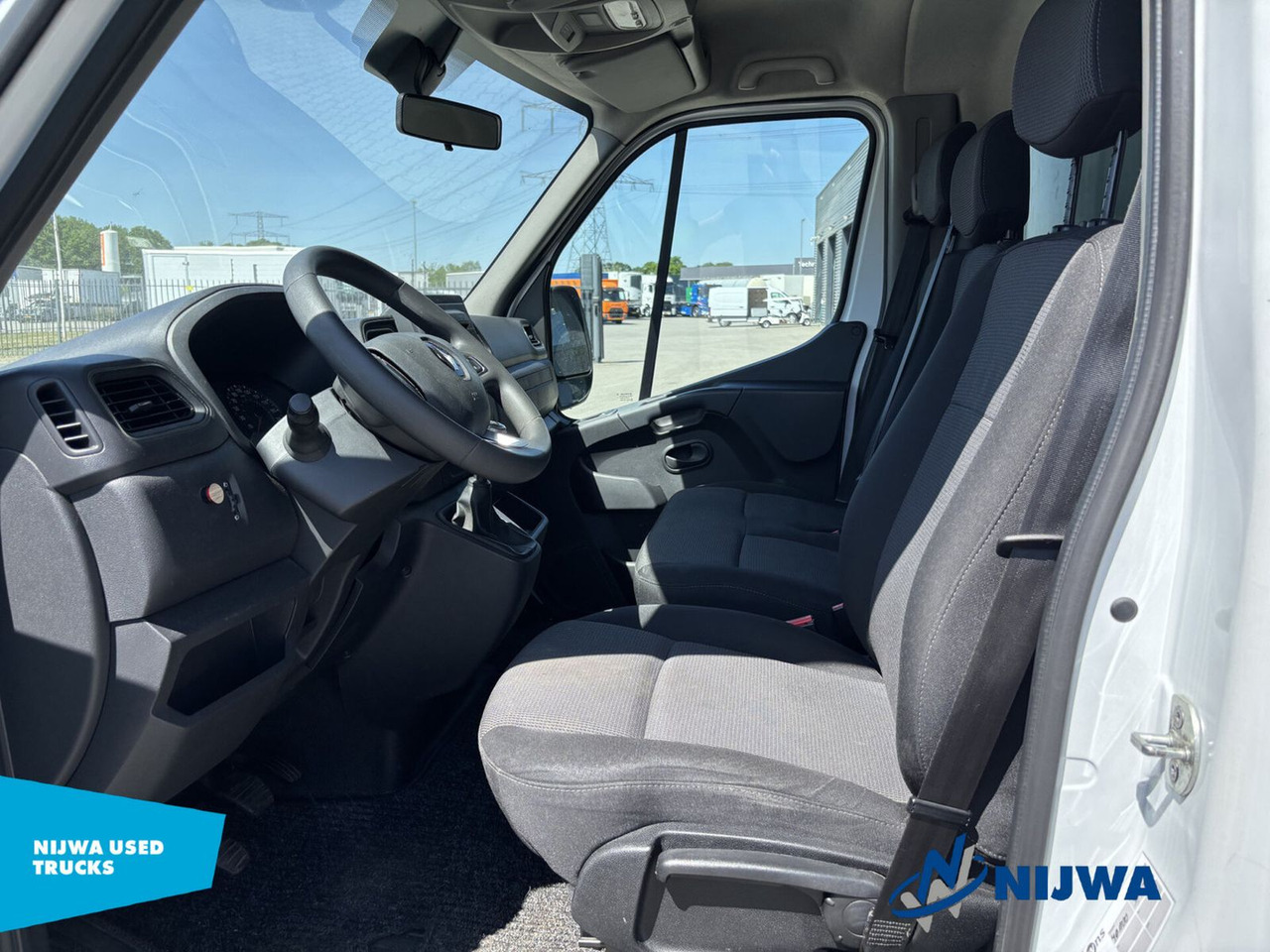 Renault Master T35 145 Laadklep + Airco - משאית עם שלדת תא: תמונה 5 Renault Master T35 145 Laadklep + Airco - משאית עם שלדת תא: תמונה 5