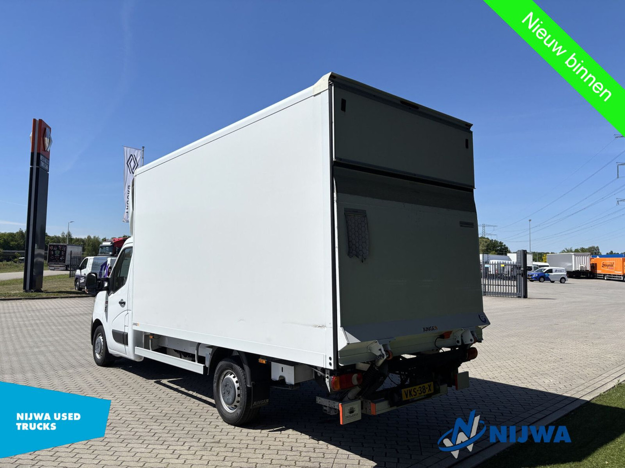 Renault Master T35 145 Laadklep + Airco - משאית עם שלדת תא: תמונה 4 Renault Master T35 145 Laadklep + Airco - משאית עם שלדת תא: תמונה 4