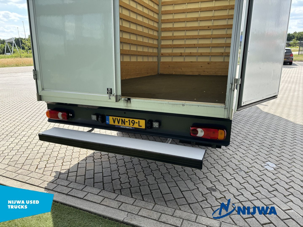 משאית עם שלדת תא Renault Master T35 165 Meubelbak + Navigatie: תמונה 6