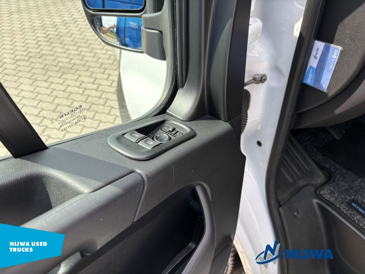 משאית עם שלדת תא Renault Master T35 165 Meubelbak + Navigatie: תמונה 13