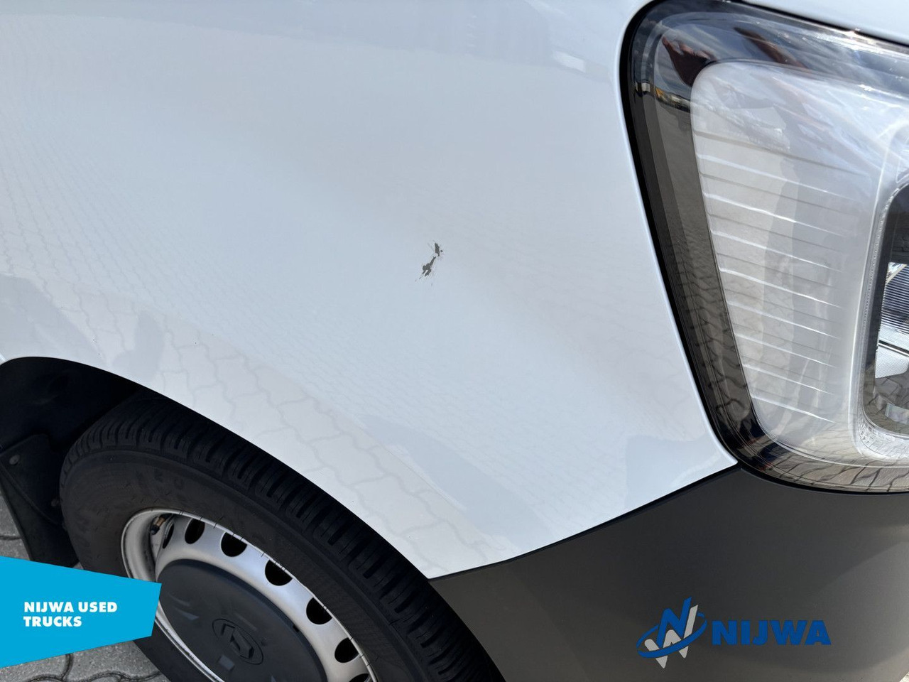 משאית עם שלדת תא Renault Master T35 165 Meubelbak + Navigatie: תמונה 9