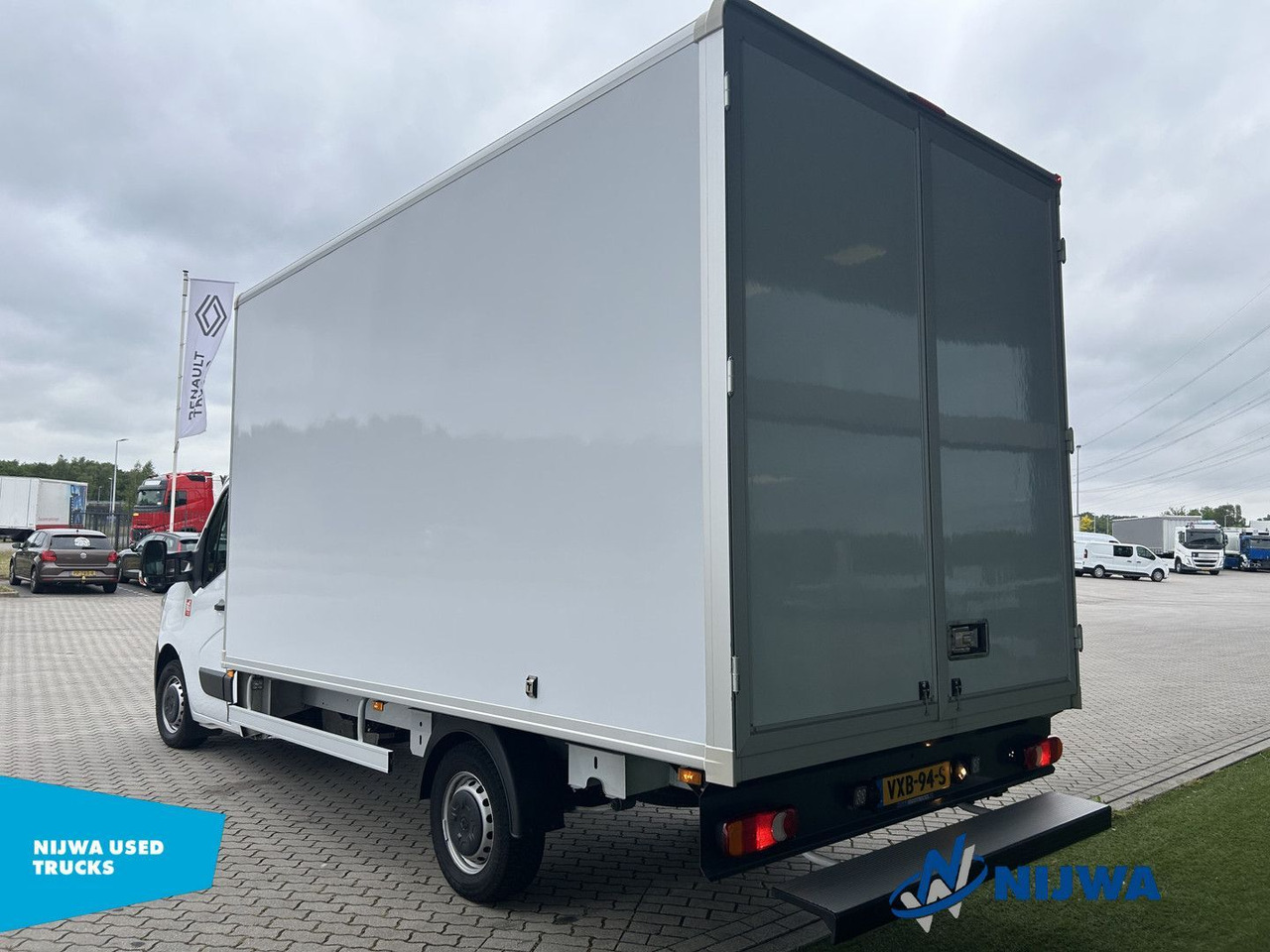 Renault Master T35 165 Navigatie + Achteruitrijcamera - משאית עם שלדת תא: תמונה 4 Renault Master T35 165 Navigatie + Achteruitrijcamera - משאית עם שלדת תא: תמונה 4