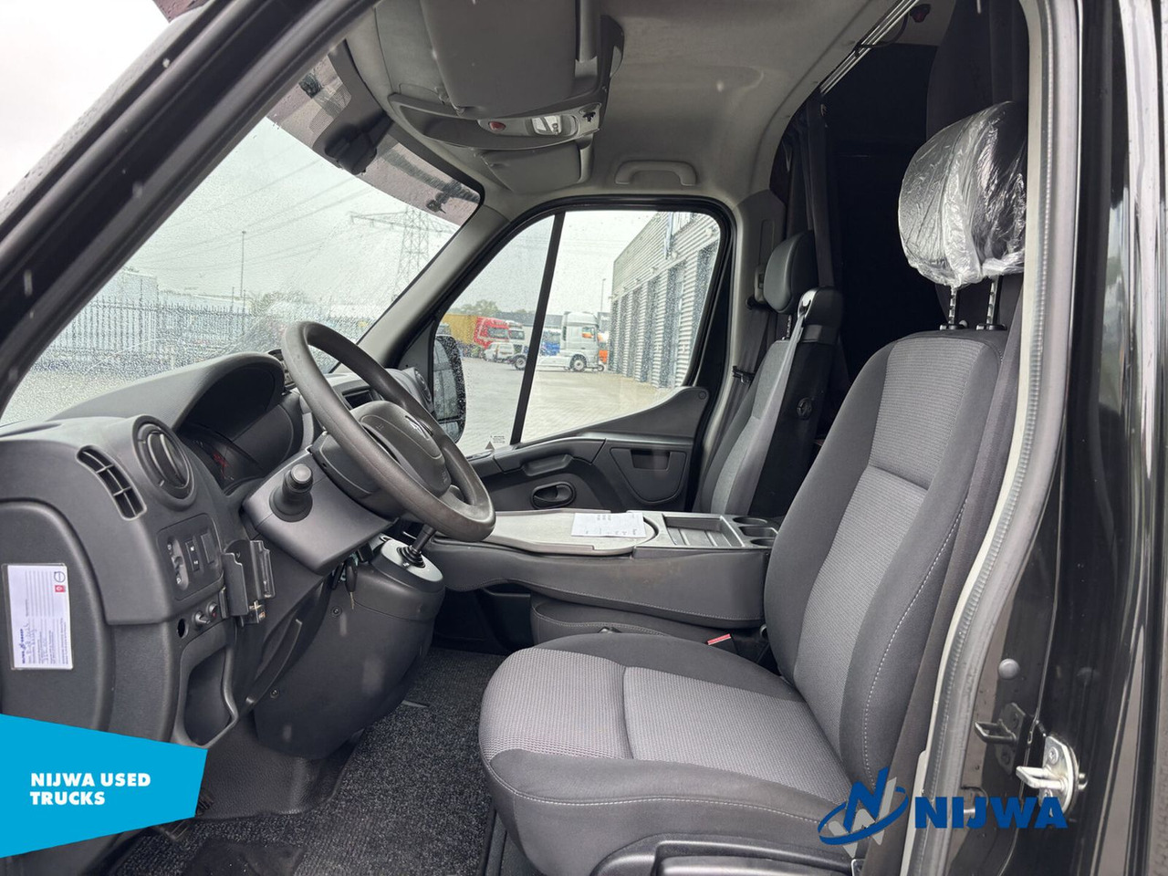 Renault Master T35 170 L3H3 Automaat + Trekhaak Kasten - כלי רכב מסחרי עם לוח: תמונה 5 Renault Master T35 170 L3H3 Automaat + Trekhaak Kasten - כלי רכב מסחרי עם לוח: תמונה 5