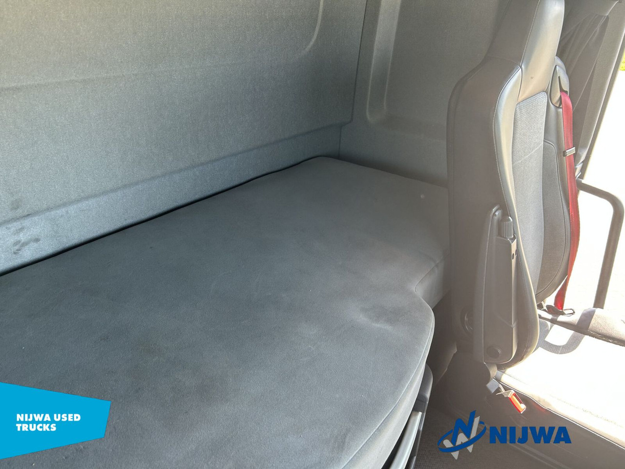 יחידת טרקטור Renault T 460 4x2 Standkachel + Koelkast: תמונה 19