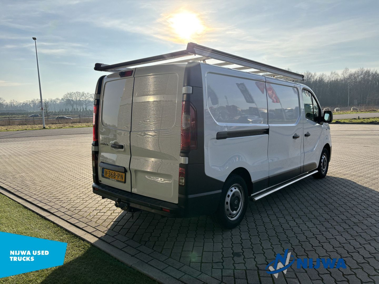 Renault Trafic L2H1 Navigatie + Trekhaak Kasten - כלי רכב מסחרי קטן: תמונה 3 Renault Trafic L2H1 Navigatie + Trekhaak Kasten - כלי רכב מסחרי קטן: תמונה 3