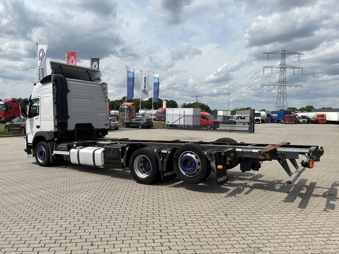Volvo FM 450 6x2 BDF + Vangmuil - מוביל מכולות/ משאית החלפת גוף: תמונה 4 Volvo FM 450 6x2 BDF + Vangmuil - מוביל מכולות/ משאית החלפת גוף: תמונה 4