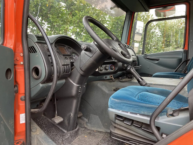 DAF CF65.180 Euro3 Manual / Laadklep - משאית עם שלדת תא: תמונה 5 DAF CF65.180 Euro3 Manual / Laadklep - משאית עם שלדת תא: תמונה 5