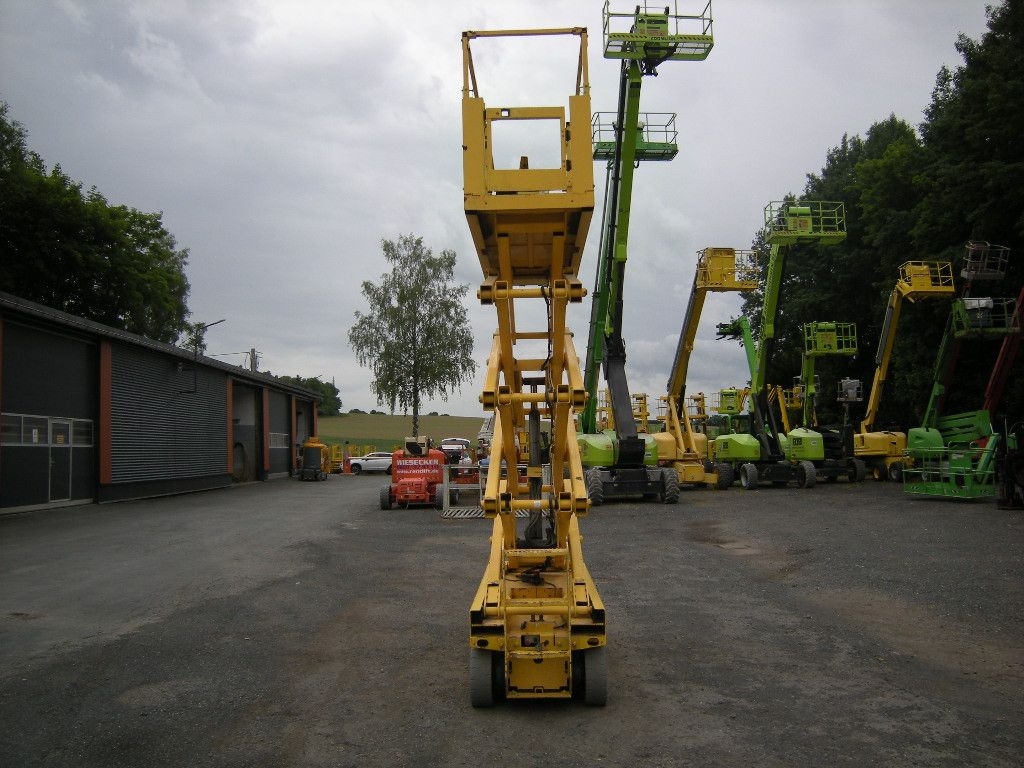 Genie GS-2632, Scherenarbeitsbühne Genie 10 m - פלטפורמה אווירית מותקנת על משאית: תמונה 3 Genie GS-2632, Scherenarbeitsbühne Genie 10 m - פלטפורמה אווירית מותקנת על משאית: תמונה 3