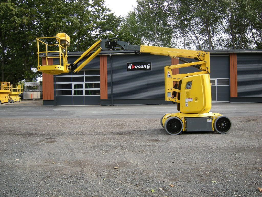 Haulotte HA12CJ+ , AH 12m, Korbarm drehbar - פלטפורמה אווירית מותקנת על משאית: תמונה 1 Haulotte HA12CJ+ , AH 12m, Korbarm drehbar - פלטפורמה אווירית מותקנת על משאית: תמונה 1