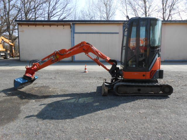 Hitachi ZX22U-2CLR , Powertilt - מיני מחפר: תמונה 1 Hitachi ZX22U-2CLR , Powertilt - מיני מחפר: תמונה 1