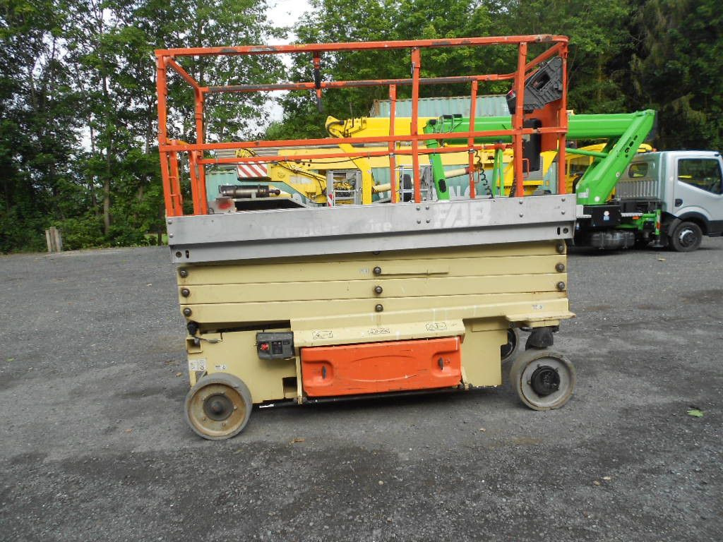 מעלית מספריים JLG JLG 3246, Scherenarbeitsbühne, 11,9 m: תמונה 20