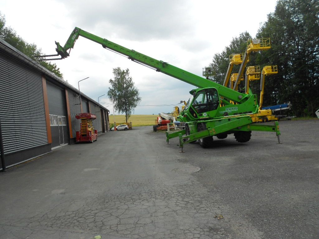 Merlo RT 4025 Roto 45.21 MCSS - מפעיל טלסקופי: תמונה 3 Merlo RT 4025 Roto 45.21 MCSS - מפעיל טלסקופי: תמונה 3