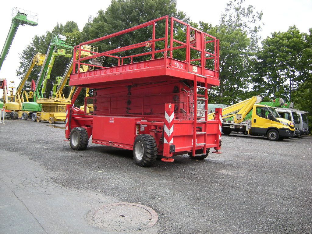 פלטפורמה אווירית מותקנת על משאית Scherenarbeitsbühne Liftlux SL172-24D4WD,S AH 19: תמונה 21