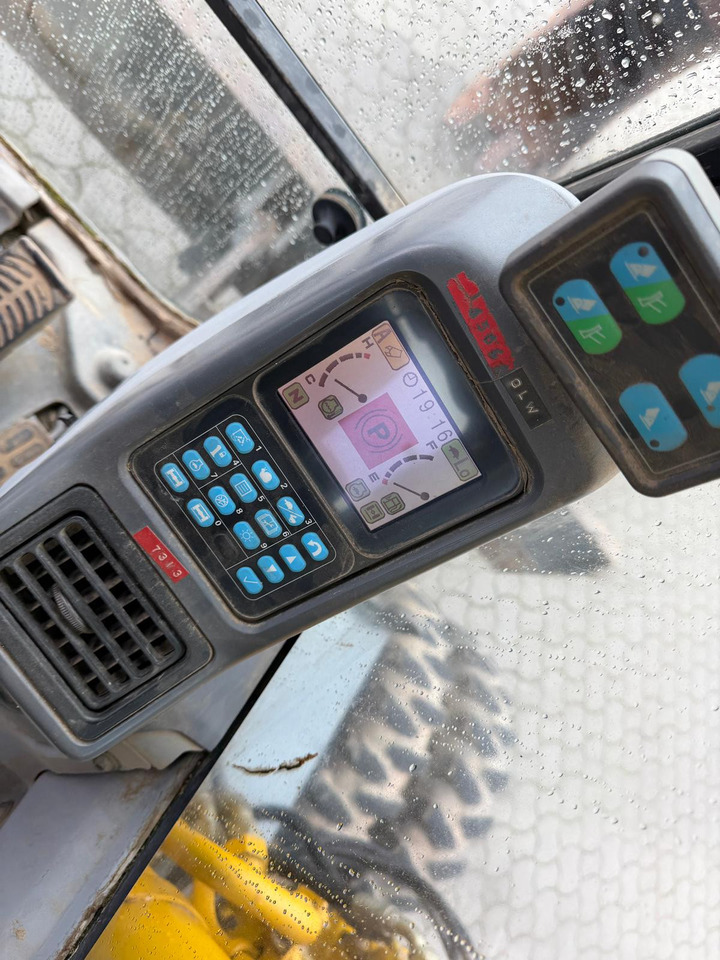 Komatsu PW 180 - 7 - מחפר גלגלים: תמונה 4 Komatsu PW 180 - 7 - מחפר גלגלים: תמונה 4