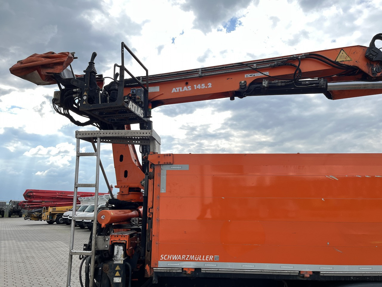 MAN TGX 26.480 6x2 Atlas 145.2 Kran Baustoff AHK - משאית צד נופל/ שטוחה, משאית מנוף: תמונה 5 MAN TGX 26.480 6x2 Atlas 145.2 Kran Baustoff AHK - משאית צד נופל/ שטוחה, משאית מנוף: תמונה 5