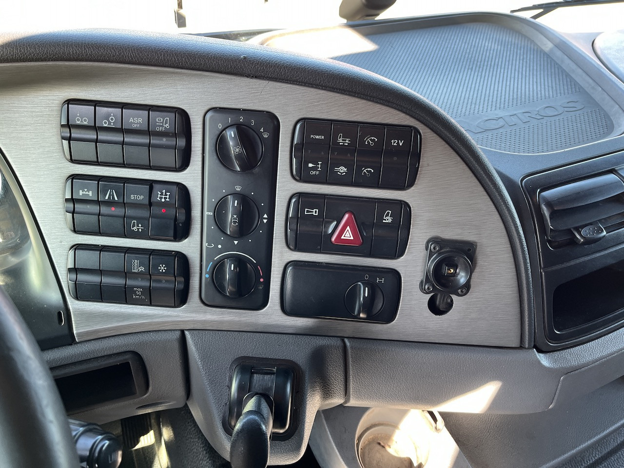 Mercedes-Benz 2541 6x2 Atlas 135.2E Pritsche 8,20 m Ausziehbar - משאית וילונות צד, משאית מנוף: תמונה 3 Mercedes-Benz 2541 6x2 Atlas 135.2E Pritsche 8,20 m Ausziehbar - משאית וילונות צד, משאית מנוף: תמונה 3