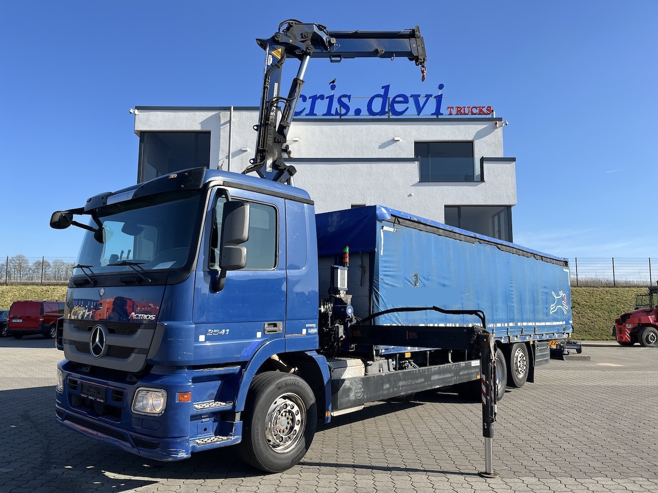 Mercedes-Benz 2541 6x2 Atlas 135.2E Pritsche 8,20 m Ausziehbar - משאית וילונות צד, משאית מנוף: תמונה 1 Mercedes-Benz 2541 6x2 Atlas 135.2E Pritsche 8,20 m Ausziehbar - משאית וילונות צד, משאית מנוף: תמונה 1