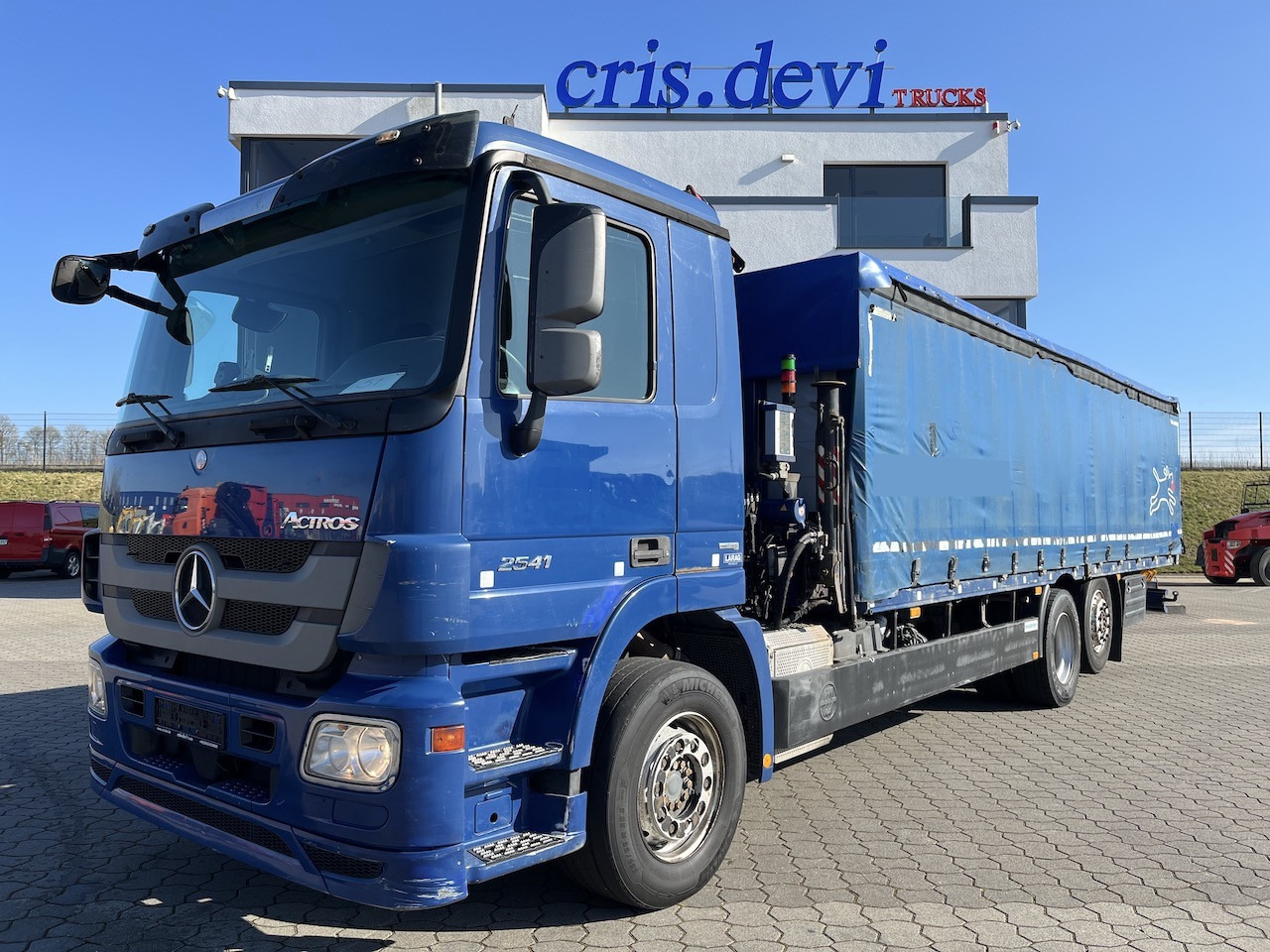 Mercedes-Benz 2541 6x2 Atlas 135.2E Pritsche 8,20 m - משאית צד נופל/ שטוחה, משאית מנוף: תמונה 1 Mercedes-Benz 2541 6x2 Atlas 135.2E Pritsche 8,20 m - משאית צד נופל/ שטוחה, משאית מנוף: תמונה 1