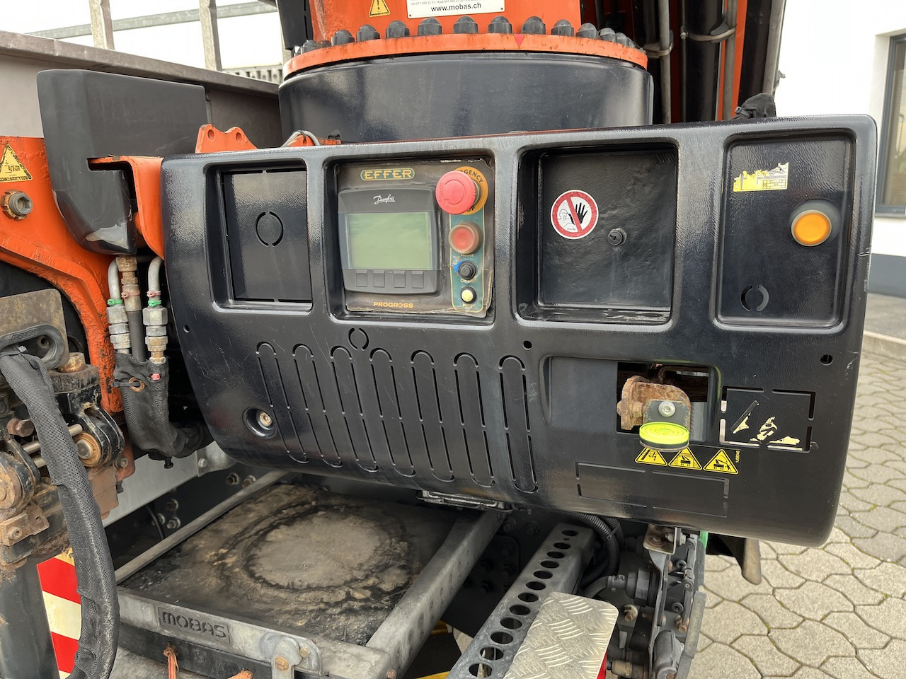 Mercedes-Benz Actros 2545 6x2 Atlas 265-A6 Lenk- Liftachse - משאית צד נופל/ שטוחה, משאית מנוף: תמונה 4 Mercedes-Benz Actros 2545 6x2 Atlas 265-A6 Lenk- Liftachse - משאית צד נופל/ שטוחה, משאית מנוף: תמונה 4