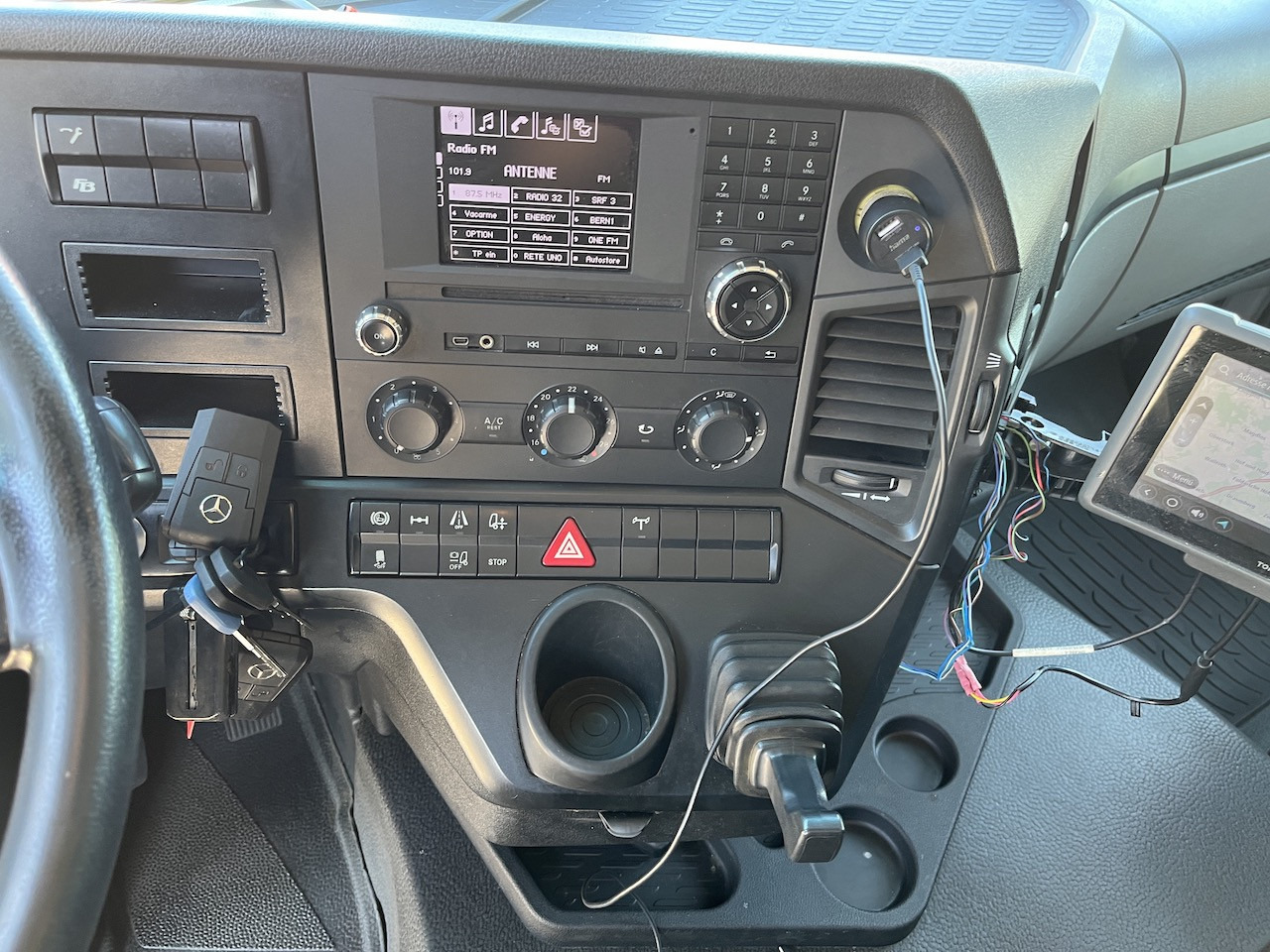 Mercedes-Benz Antos 1840 4x4 HAD LBW Kühlung Flüssigstickstoff - משאית קירור: תמונה 2 Mercedes-Benz Antos 1840 4x4 HAD LBW Kühlung Flüssigstickstoff - משאית קירור: תמונה 2