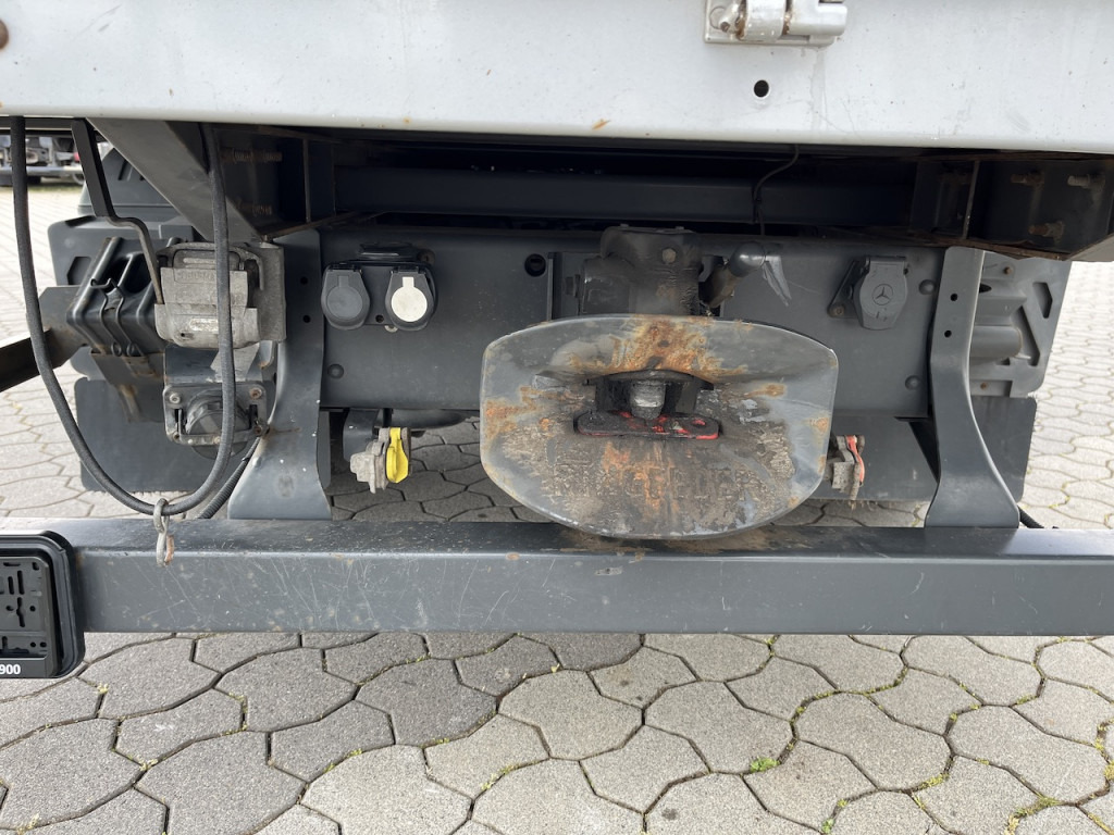 Mercedes-Benz Atego 823 4x2 AHK Hebezug Seilzug Brennholz - כלי רכב מסחרי במיטה שטוחה: תמונה 5 Mercedes-Benz Atego 823 4x2 AHK Hebezug Seilzug Brennholz - כלי רכב מסחרי במיטה שטוחה: תמונה 5